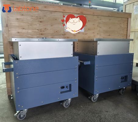 Mechanischer Schütteltisch für Schwingungsprüfungen elektronischer Bauteile mit einem Frequenzbereich von 5-80 Hz und 50 kg maximaler Nutzlast