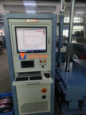 Stoßprüfsystem, das spezifische Prüfbedürfnisse aufgrund der Größe, des Gewichts und der erforderlichen Stoßleistung erfüllt